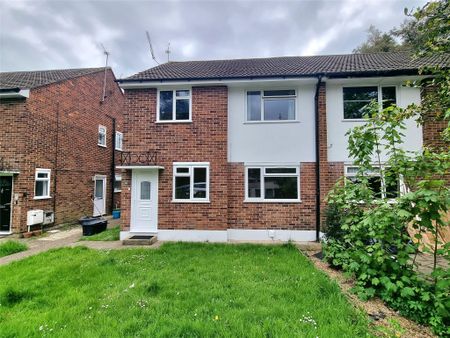 Amberley Court, Sidcup, DA14 - Photo 2