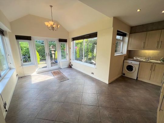 2 bedroom bungalow to rent - Photo 1