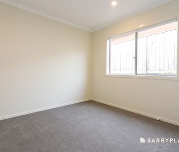 Spacious Family Home - Photo 2