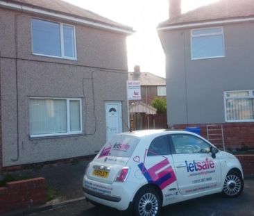 2 bedroom semi-detached house to rent - Photo 6