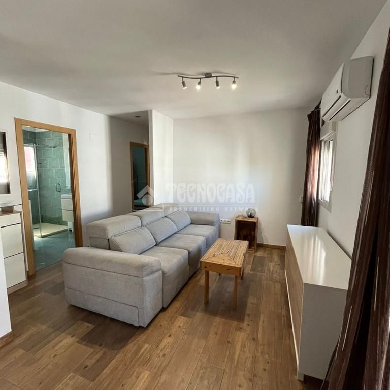 Piso en alquiler en Av. de Pino Montano - Photo 1