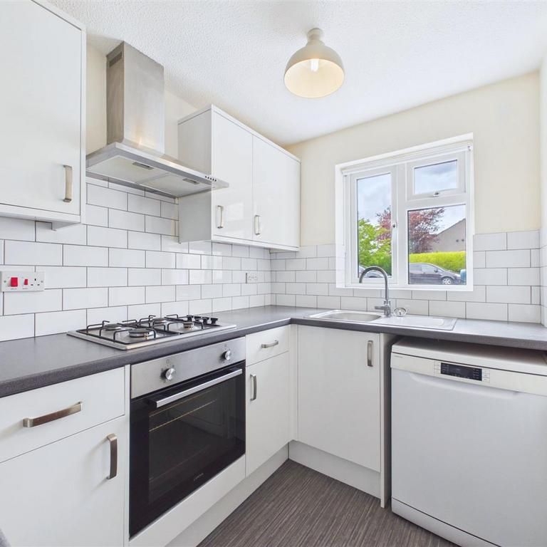 2 bedroom terraced house to rent - Photo 1