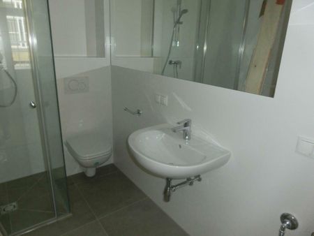 Zentrum, barriefreie sanierte 1,5 ZI mit Top Ausstattung, in Innenhoflage, unbefristete Miete - Photo 4