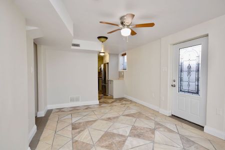 For Lease - 42 Mcveigh Drive, Barrie, Ontario - Photo 3