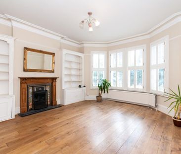 5 bedroom detached house to rent - Photo 2