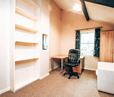 8 bedroom private hall to rent - Photo 4