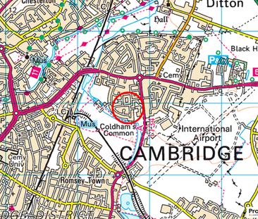 A three bedroom, semi-detached house with a large garden and garden... - Photo 1