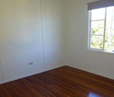 22 Main Rd, Wellington Point QLD 4160 - House For Rent | Domain - Photo 2