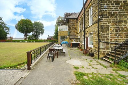 1 bedroom Flat To Let - Photo 4