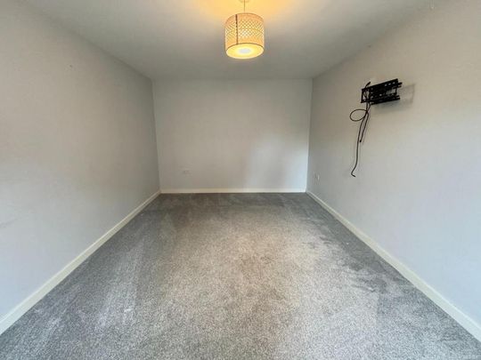 4 bedroom detached house to rent - Photo 1