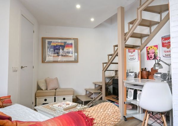 Calle de Fernández Caro, Madrid, Community of Madrid 28027