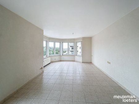 Lichtrijk appartement met twee slaapkamers - Foto 4