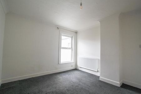 Wollaston Road, Lowestoft - Photo 3