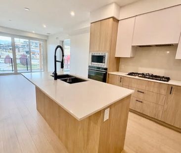 Corner Unit – Third Floor – ZARA - Photo 3