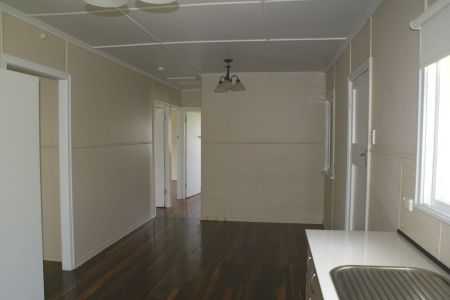 2 Perrett Street, 4304, Bundamba Qld - Photo 5