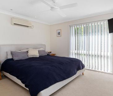 Spacious Family Home with Pool & Entertainment Area in Prime Robina Location - Photo 1