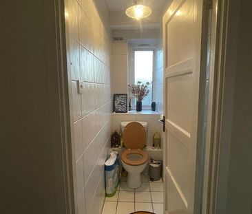 Room in a Shared Flat, Effra Road, SW2 - Photo 6