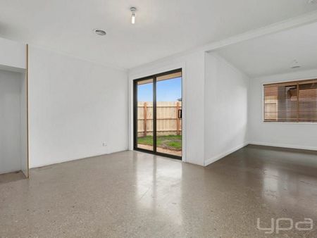 SPACIOUS, STYLISH WITH HIGH APPEAL! - Photo 3