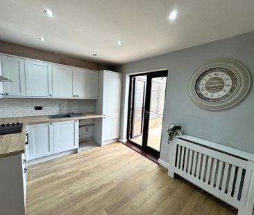 2 bedroom semi-detached house to rent - Photo 5