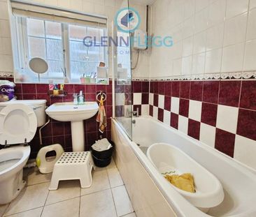 4 bedroom terraced house to rent - Photo 4