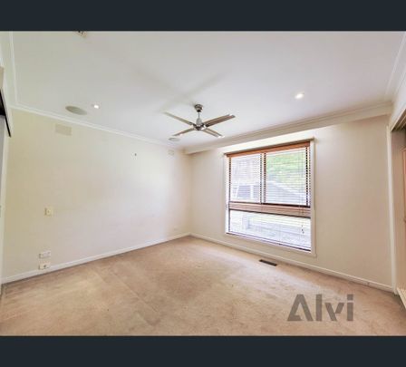 17 Gray Street, Doncaster, Vic 3108 - Photo 1