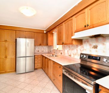 For Lease - 22 Landour Avenue, Toronto, Ontario - Photo 3