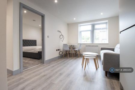 1 bedroom flat to rent - Photo 5