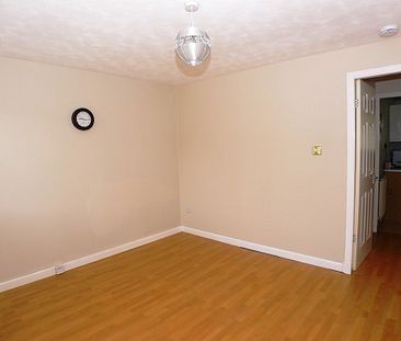 Property to let in Kirkcaldy - Photo 3