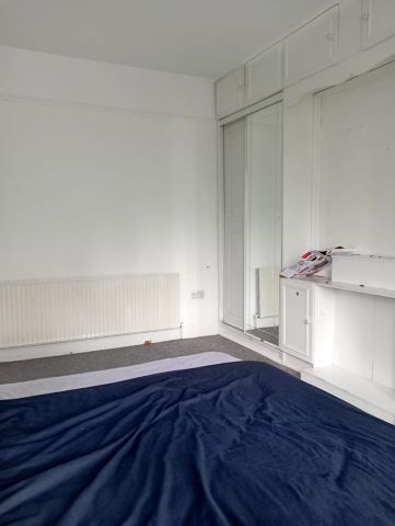 Room in a Shared House, Byron Avenue, E12 - Photo 3