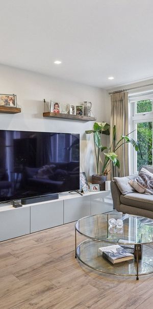 Thames Street, Weybridge, Surrey, KT13 - Photo 1