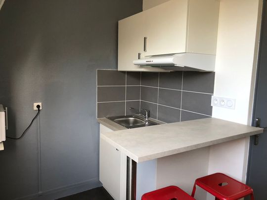 Appartement Poitiers 1 pièce(s) 13.70 m2 - Photo 1