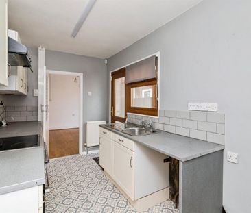 Selby Street - Photo 4