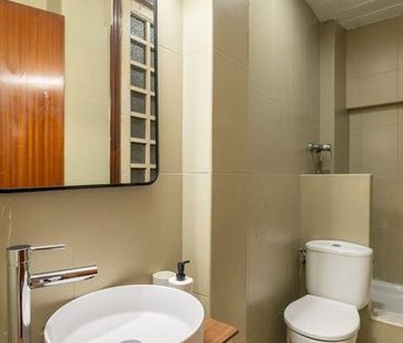 Carrer la Rambla, Barcelona, Catalonia 08002 - Photo 2