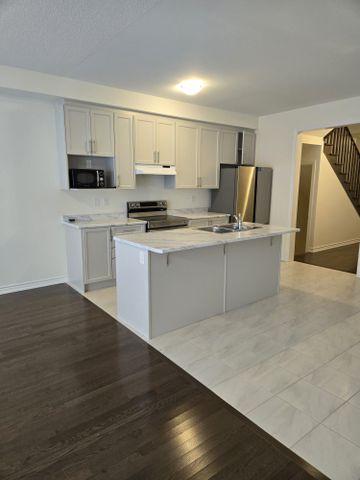 For Lease - 27 Donald Ficht Crescent, Brampton, Ontario - Photo 4