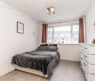 4 bedroom terraced house to rent - Photo 2