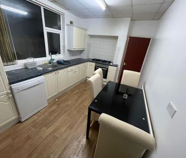 5 bedroom terraced house to rent - Photo 1