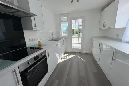2 bedroom detached house to rent - Photo 5