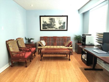 For Lease - 257 Cherokee Boulevard, Toronto, Ontario - Photo 4