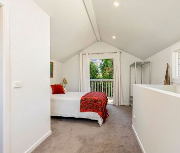 Chic 1BR Townhouse in Sandringham - Photo 5