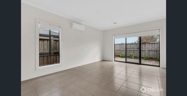 LOCATION - LIFESTYLE - LOW MAINTENANCE - Photo 1