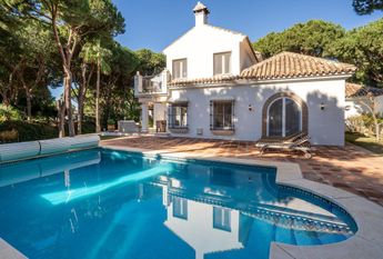 Luxury Villa for rent in Las Chapas, Spain