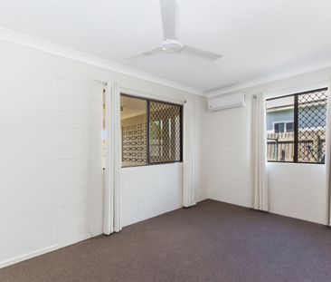 Great located duplex, close to Everything! - Photo 6