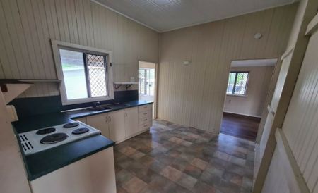 1/53 Goodwin Street, Currajong - Photo 4