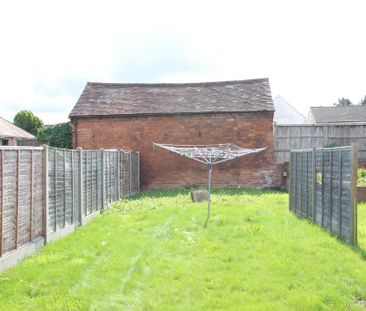 6 bedroom semi-detached house to rent - Photo 1