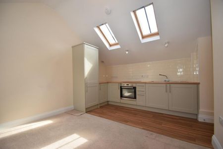 2 bedroom apartment to rent - Photo 3