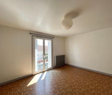 Location Appartement 3 pièces 67m² AIRE SUR L ADOUR 40800 - Photo 6