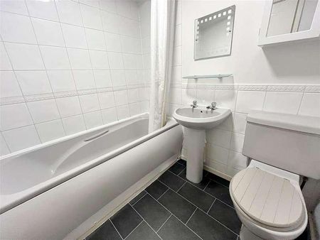 Camelot Way, Gillingham, SP8 - Photo 5