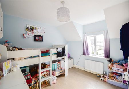 4 bedroom detached house to rent - Photo 2