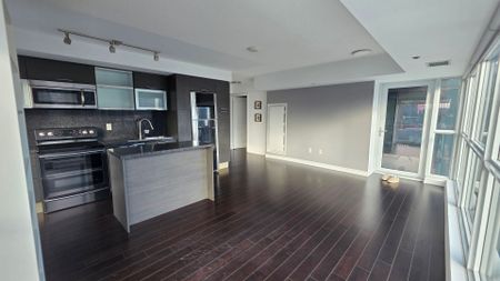 For Lease - 386 Yonge Street Unit# 2110, Toronto, Ontario - Photo 2
