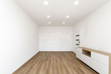 Pronájem bytu 2+1 53 m² - Photo 2